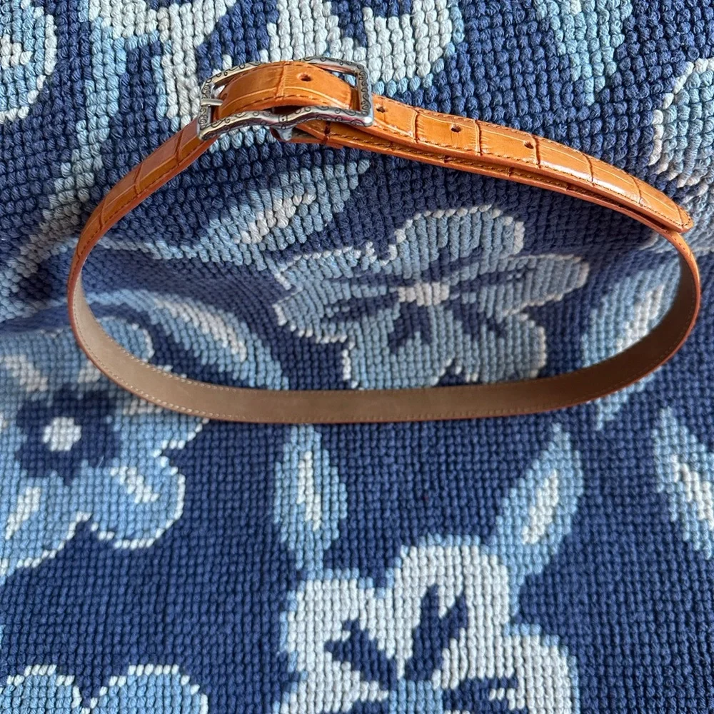 ✨ Brighton Brown Croc Embossed Leather Belt Size 30 Silver Buckle